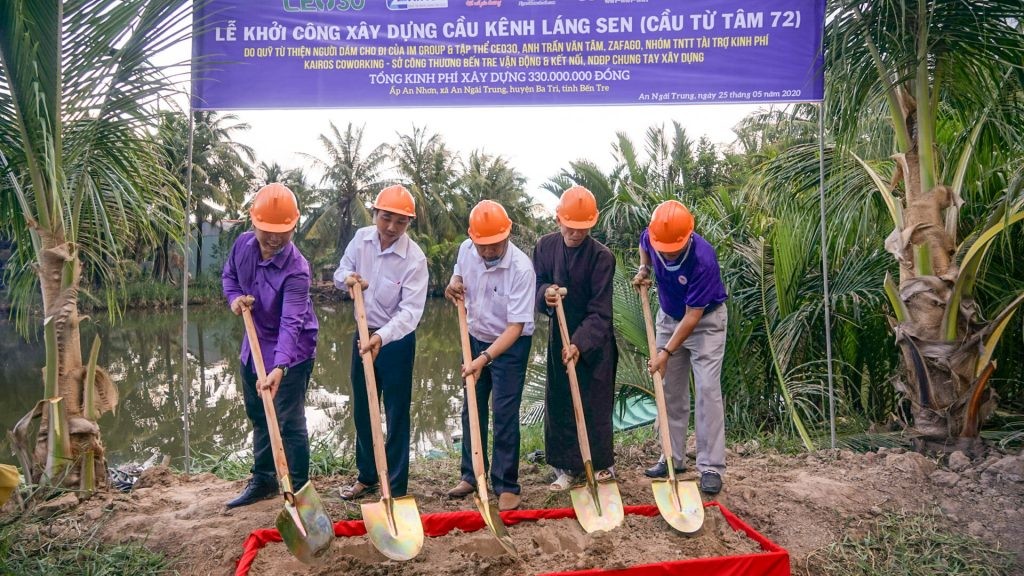 Zafago xây cầu